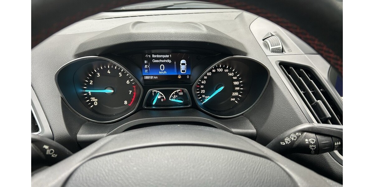 Ford Kuga 70.000 km 15.900 &euro; Zirndorf 90513