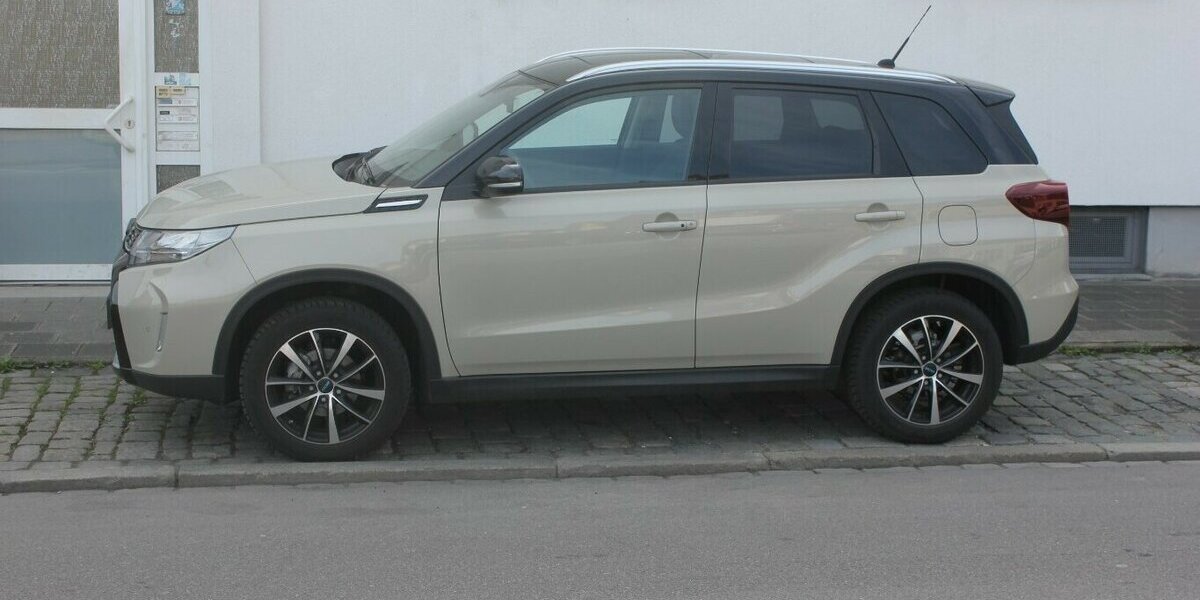 Suzuki Vitara 1.4 Mild-Hybrid Comfort+ 4x2 Autom. 8.500 km 26.990 &euro; Fürth 90763