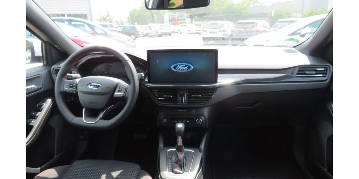 Ford Focus 6.911 km 27.999 &euro; Nürnberg 90431