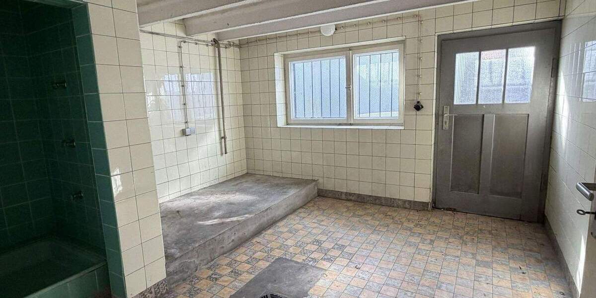 Reihenmittelhaus Nürnberg St Johannis - 6 Zimmer, 175 m&sup2;, 630.000&euro; | Angebot:25863184