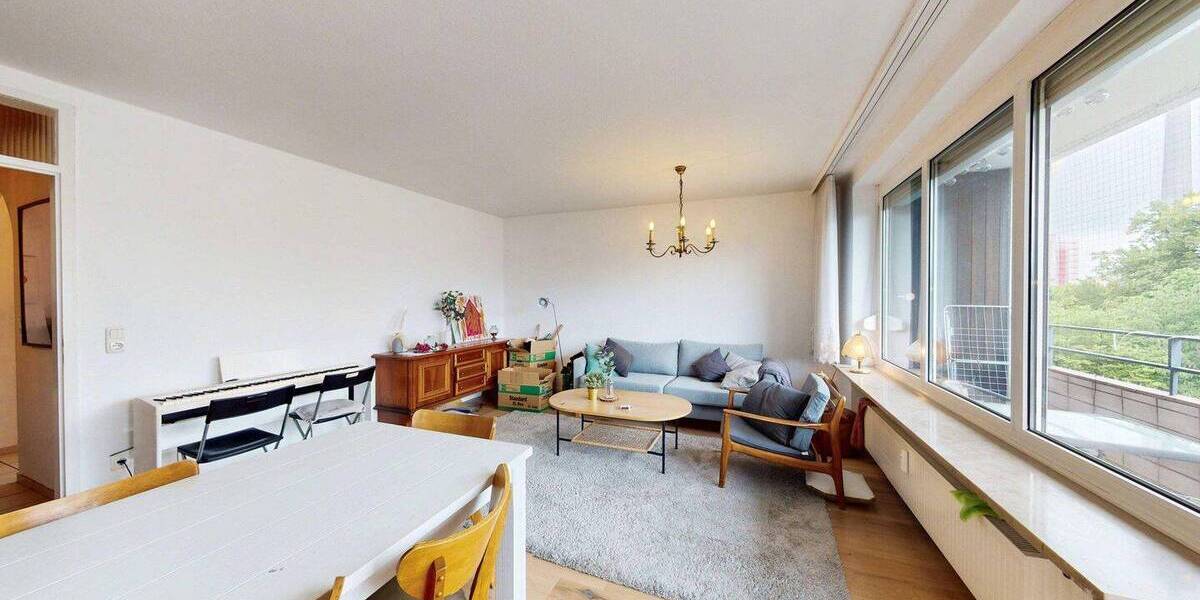 Etagenwohnung Nürnberg Schweinau - 4 Zimmer, 94 m&sup2;, 299.000&euro; | Angebot:26684316