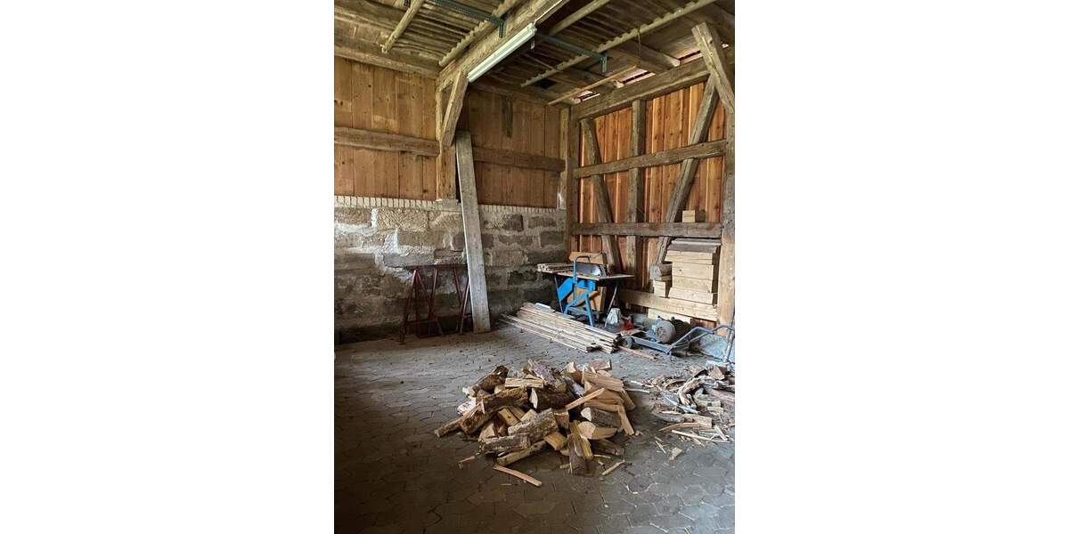 Romantische Mühle m. Scheune u. Nebengeb. in idyll. Lage bei Lauf zu verkaufen! Einzeldenkmal 8 zimmer