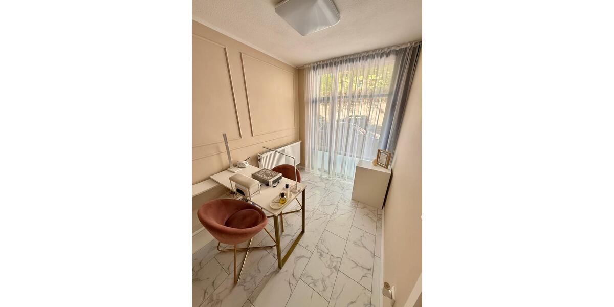 Kosmetikraum im Beautysalon in Nürnberg St. Johannis zu vermieten zimmer