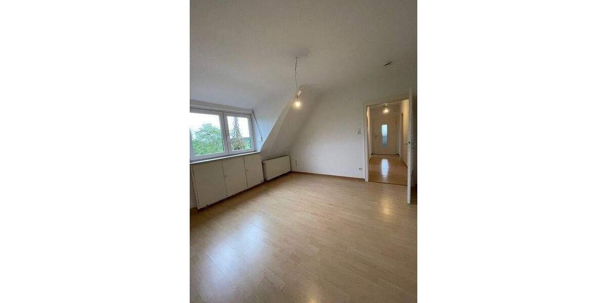 ***NEUES JAHR NEUE WOHNUNG...die RUHE SPÜREN...tolle Dachwohnung...EINBAUKÜCHE*** 3 zimmer