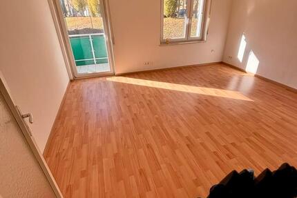 Wohnung Roth - 3 Zimmer, 68 m&sup2;, 600&euro; | Angebot:25715358