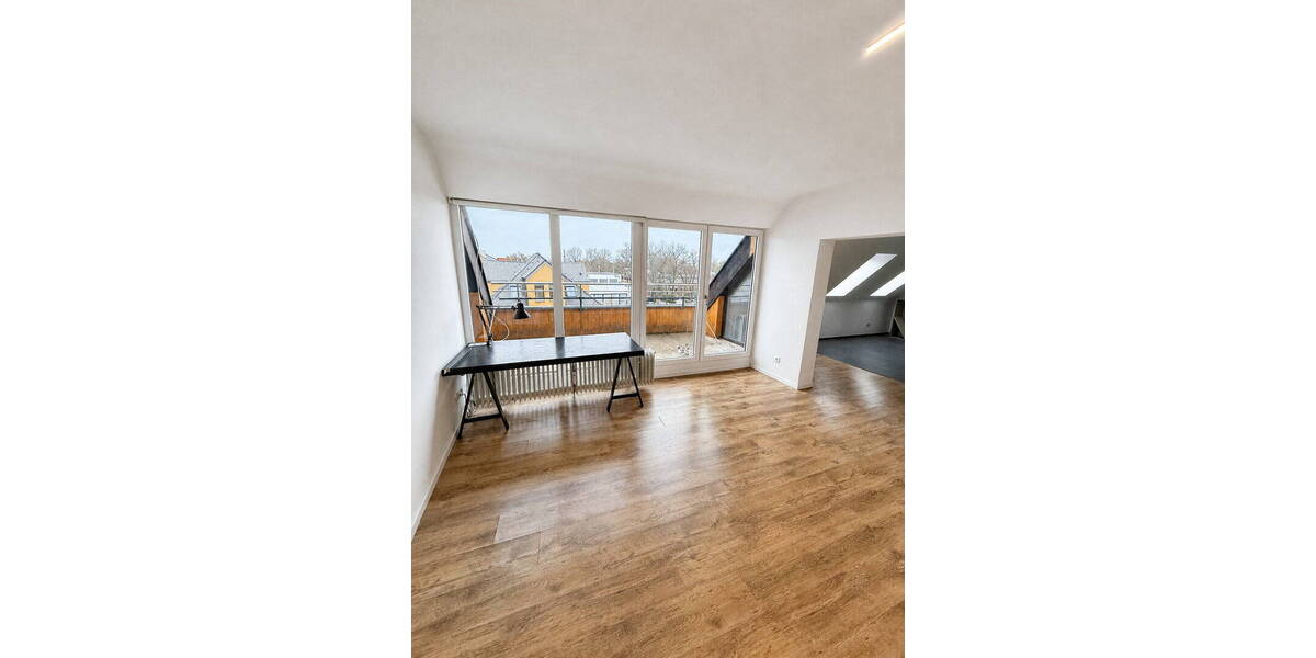 Etagenwohnung Erlangen Innenstadt - 2 Zimmer, 68 m&sup2;, 1.190&euro; | Angebot:26905796