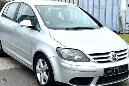 VW Golf 77.146 km 7.488 &euro; Nürnberg 90441