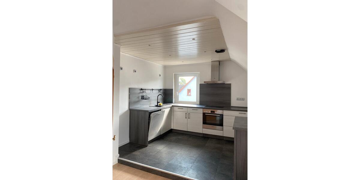 Dachgeschoßwohnung Fürth Atzenhof - 3 Zimmer, 79 m&sup2;, 1.021&euro; | Angebot:27576690