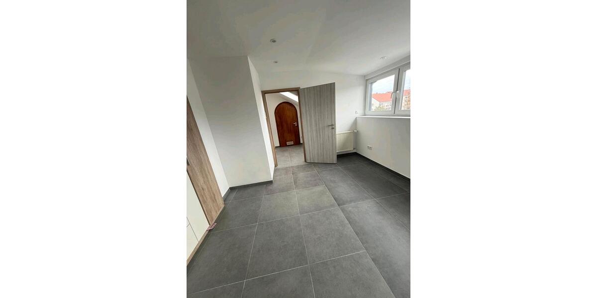 Einfamilienhaus Nürnberg Sankt Leonhard - 4 Zimmer, 125 m&sup2;, 1.800&euro; | Angebot:25170601