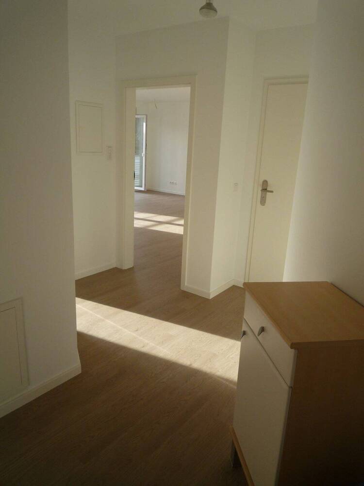 Neuwertige Wohnung am Kellerwald inkl. 2x Stellplätzen und Einbauküche