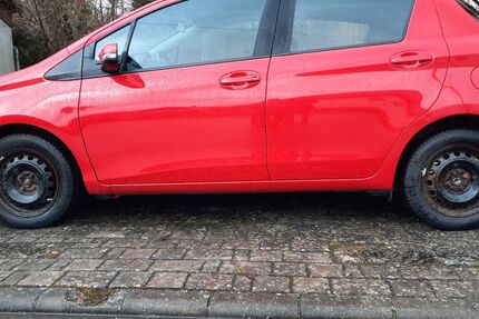 Toyota Yaris 161.980 km 6.900 &euro; Berg b.Neumarkt i.d.OPf.Berg 92348