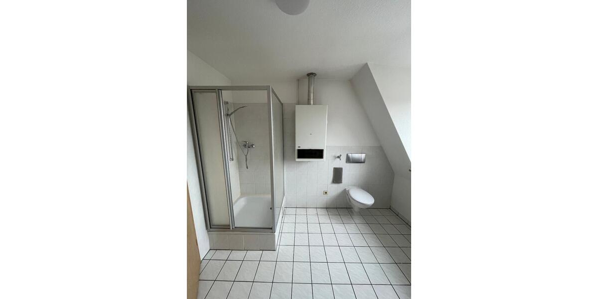 Dachgeschoßwohnung Nürnberg Gleißhammer - 2 Zimmer, 64 m&sup2;, 600&euro; | Angebot:25783102