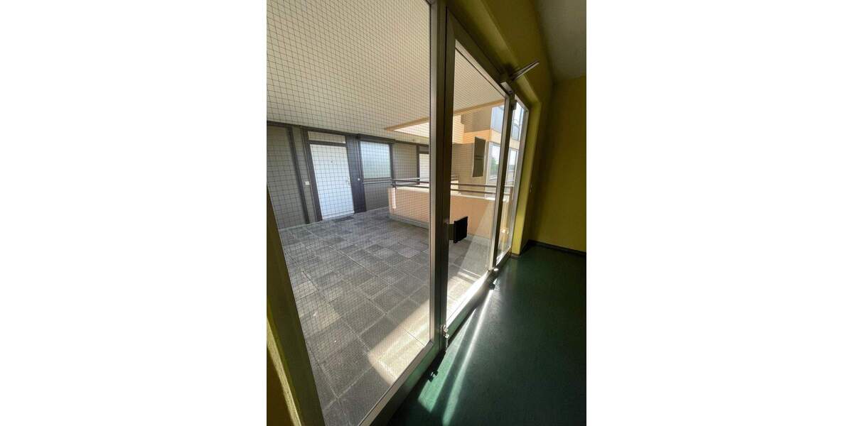 Etagenwohnung Nürnberg Langwasser - 3 Zimmer, 95 m&sup2;, 1.080&euro; | Angebot:25525215