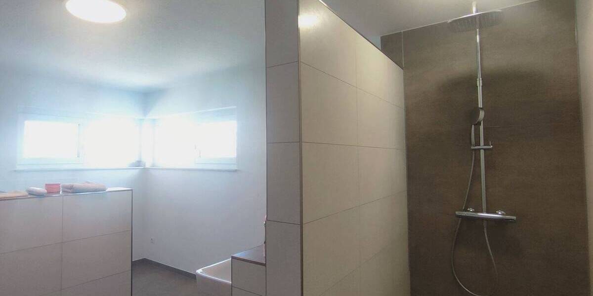 Einfamilienhaus Oberreichenbach - 5 Zimmer, 177 m&sup2;, 2.650&euro; | Angebot:26657299