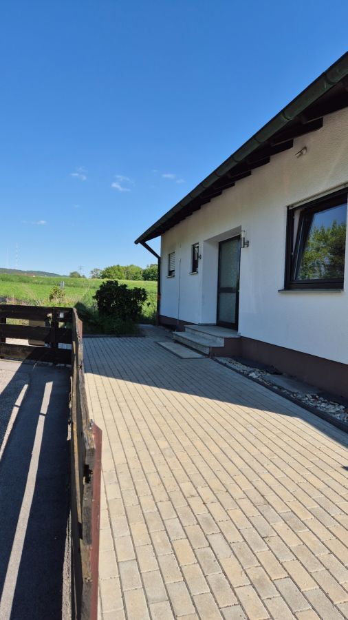 Provisionsfrei* Kinderfreundliches, sehr helles EFH für eine große Familie mit 2 separaten Wohnungen - OHNE MAKLER 6 zimmer