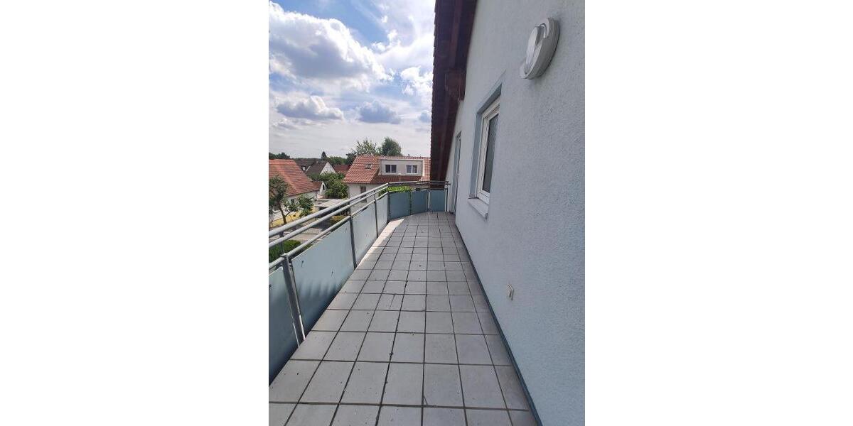 3 Zi. Wohnung (Nr. 6) im DG (2. OG) mit Balkon und Garage 3 zimmer