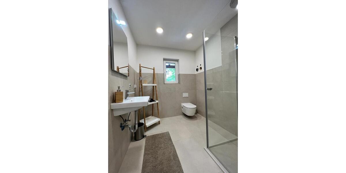 Liebevoll möblierte, sanierte 1-Zimmer-Wohnung mit großem Balkon 1 zimmer