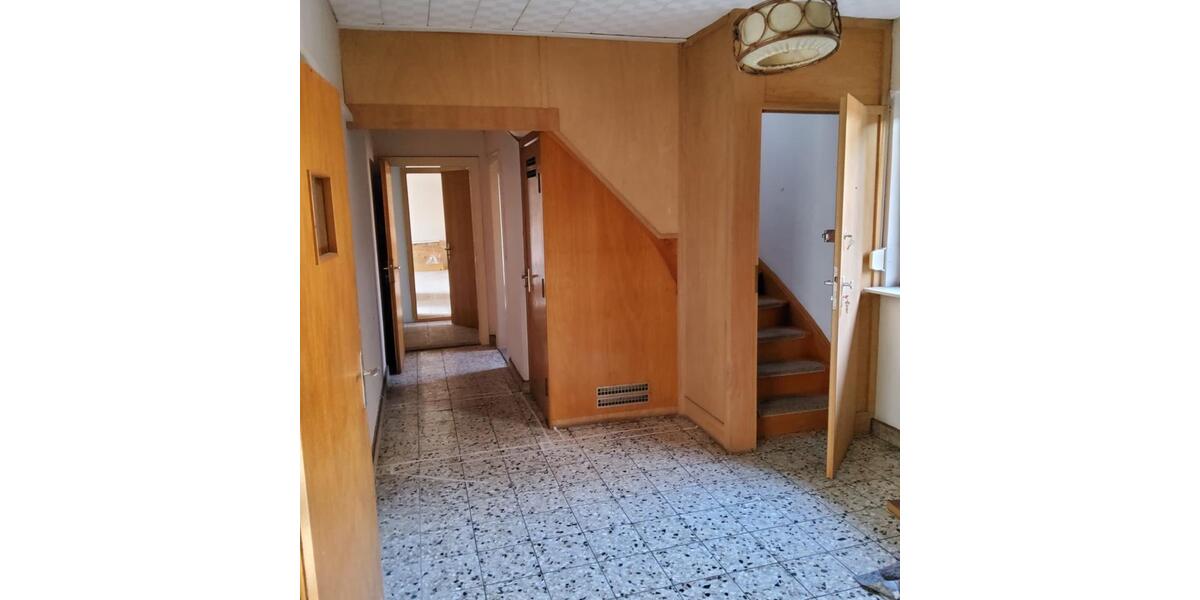 Einfamilienhaus Nürnberg Buchenbühl - 7 Zimmer, 236 m&sup2;, 155.000&euro; | Angebot:24781509