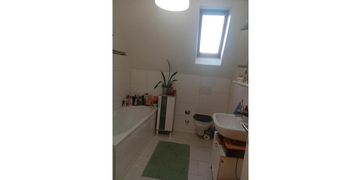 Dachgeschoßwohnung Fürth Südstadt - 3 Zimmer, 69 m&sup2;, 870&euro; | Angebot:25722517