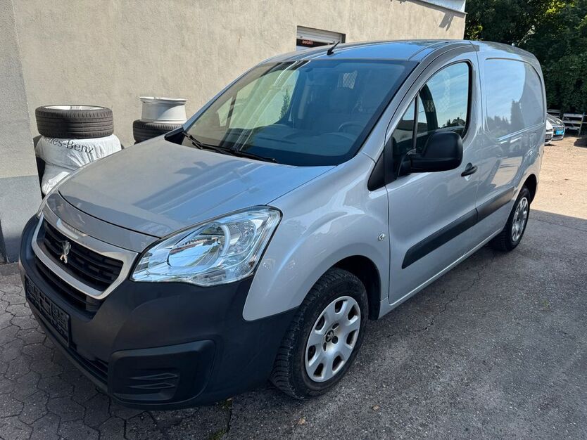 Peugeot Partner 150.000 km 6.250 € Nürnberg 90453