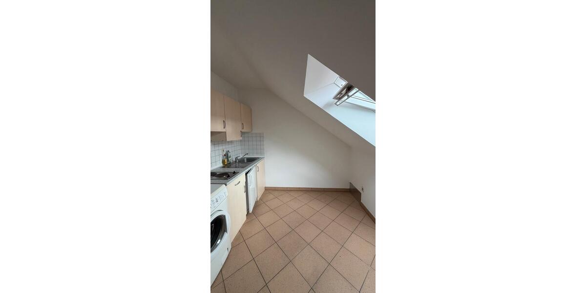 Dachgeschoßwohnung Nürnberg Hasenbuck - 1 Zimmer, 33 m&sup2;, 580&euro; | Angebot:27567958