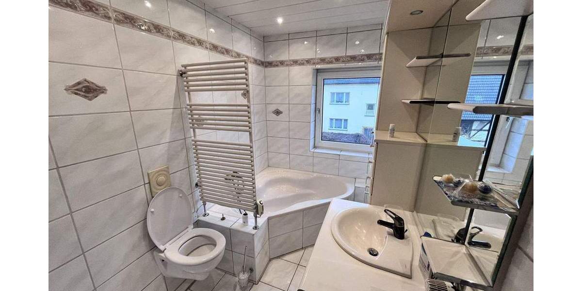 Etagenwohnung Forchheim Burk - 3 Zimmer, 100 m&sup2;, 950&euro; | Angebot:25742937