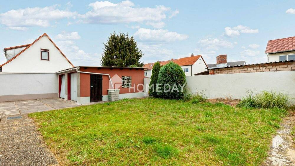 Attraktives Zweifamilienhaus mit 8 Zimmern, EBK und Garage in ruhiger Lage von Nürnberg 8 zimmer