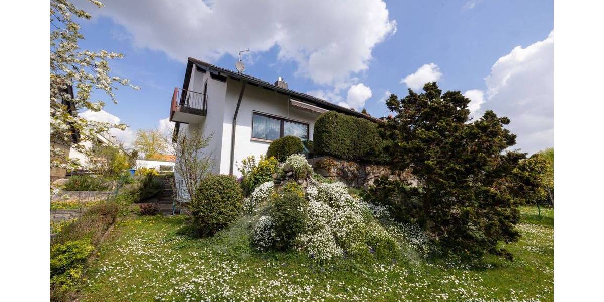 Einfamilienhaus Fürth Burgfarrnbach - 6 Zimmer, 174 m&sup2;, 699.000&euro; | Angebot:26320379