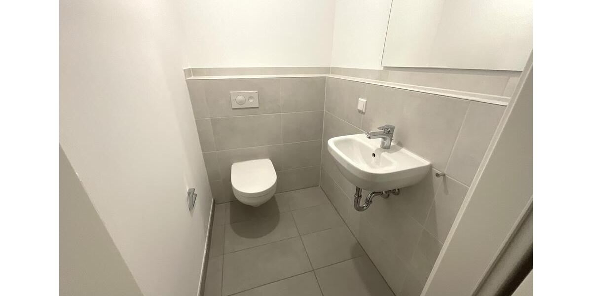 Attraktive 3-Zimmer-Wohnung mit Loggia und Einbauküche 3 zimmer