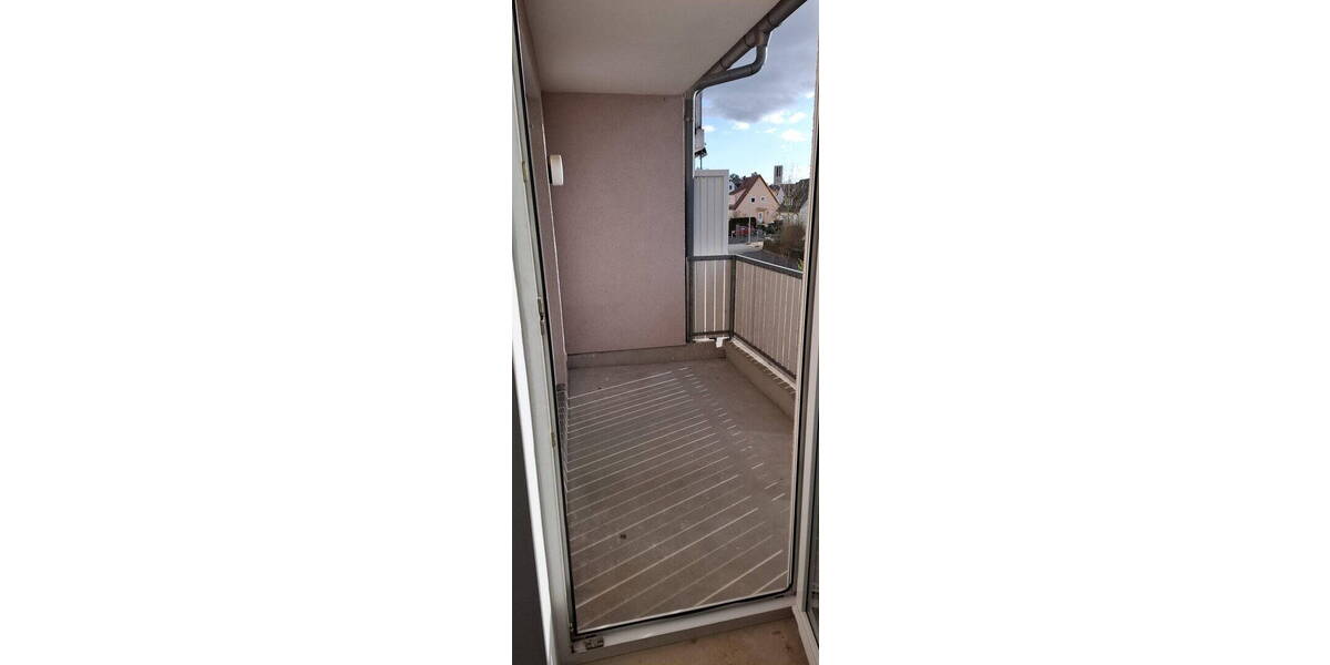 Etagenwohnung Bubenreuth - 3 Zimmer, 73 m&sup2;, 990&euro; | Angebot:25984370