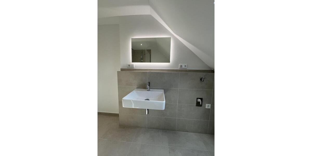 Dachgeschoßwohnung Nürnberg Gibitzenhof - 3 Zimmer, 58 m&sup2;, 960&euro; | Angebot:25652560