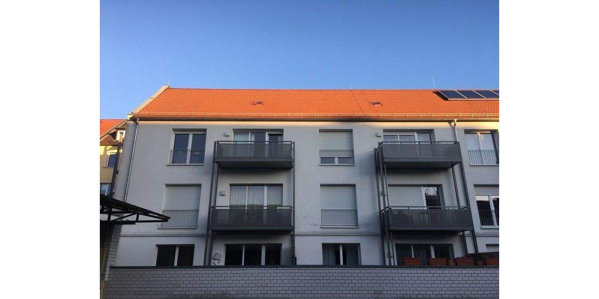 KESTLER IMMOBILIEN IVD - 2 Zimmerwohnung EG - Süd-Terrasse - Einbauküche 2 zimmer