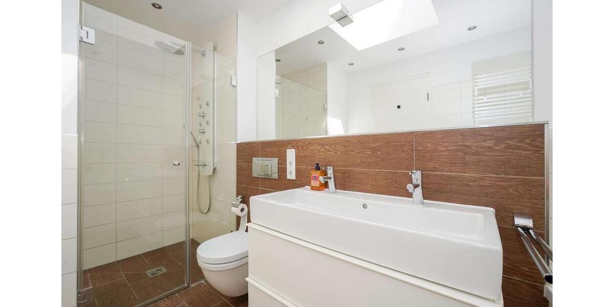 10 Min. ins Zentrum: Modernes Penthouse mit 65 m² Dachterrasse 4 zimmer