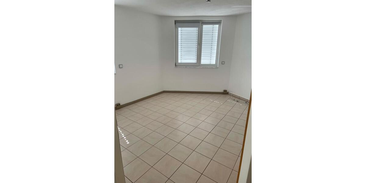 Etagenwohnung Roßtal - 2 Zimmer, 50 m&sup2;, 858&euro; | Angebot:27547532