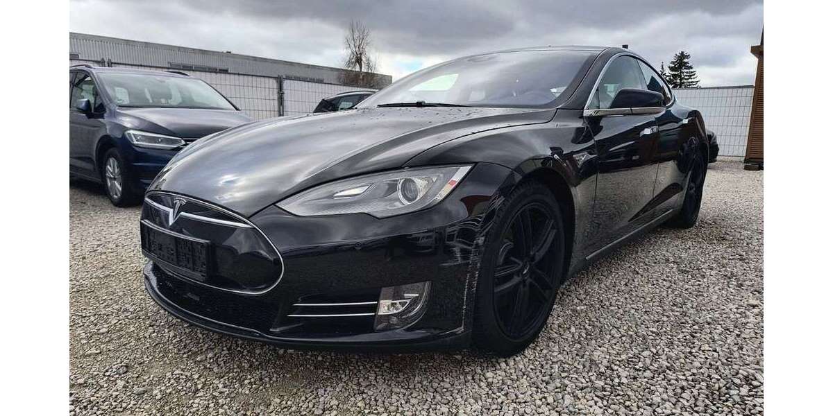 Tesla Model S 179.000 km 19.499 &euro; Fürth 90765