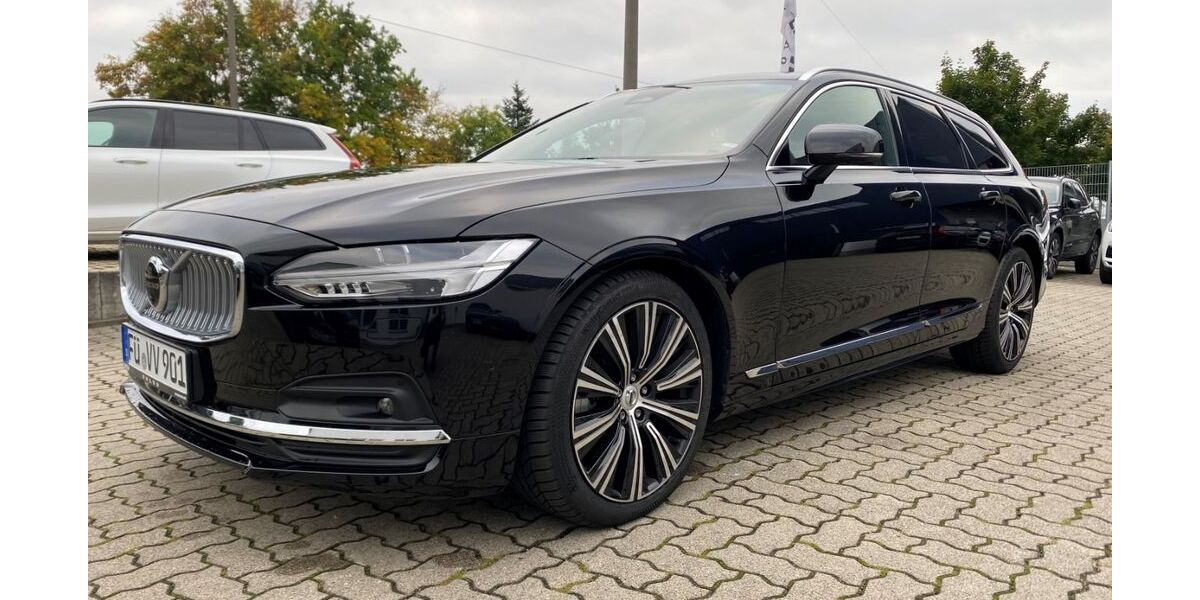 Volvo V90 10.990 km 56.790 &euro; Fürth 90765