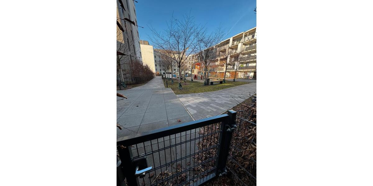 Moderne 3-Zimmer-Wohnung mit Garten & TG-Stellplatz 3 zimmer