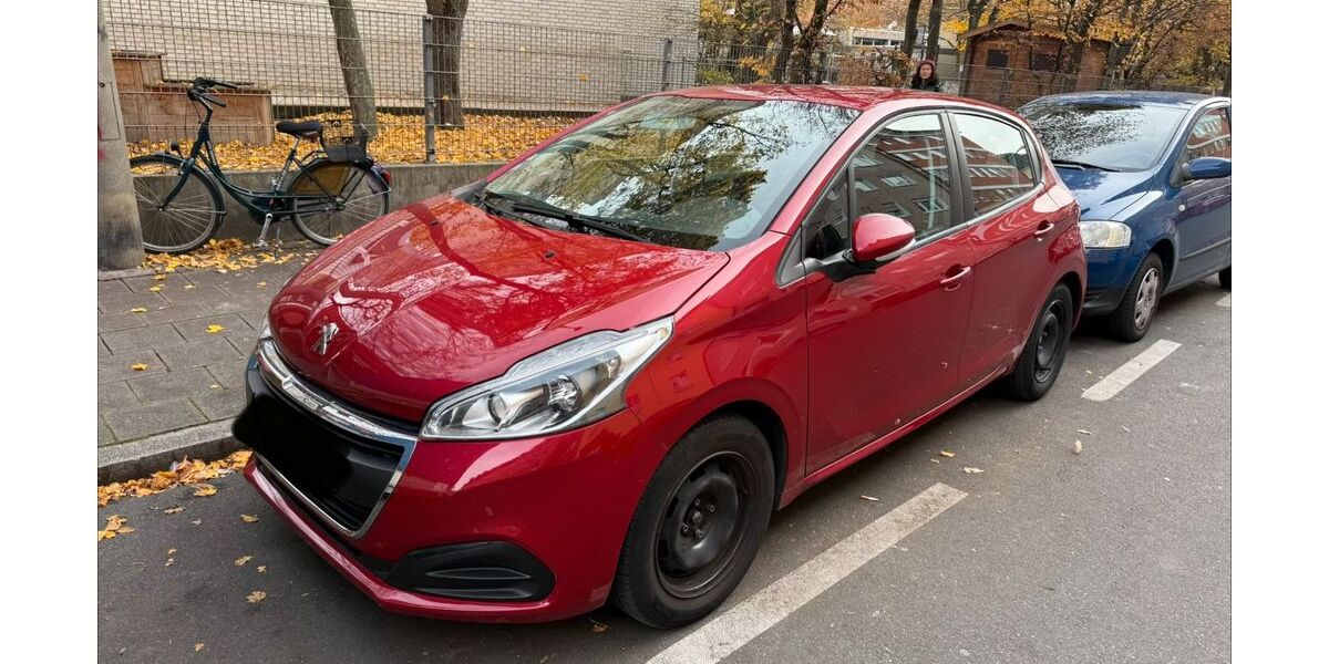 Peugeot 208 90.665 km 5.545 &euro; Nürnberg 90459