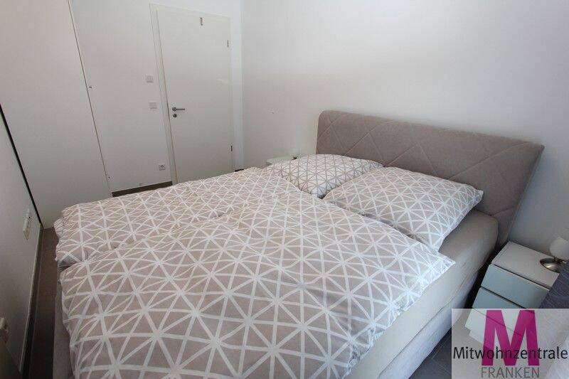 Etagenwohnung Nürnberg Thon - 4 Zimmer, 100 m&sup2;, 1.900&euro; | Angebot:26318710