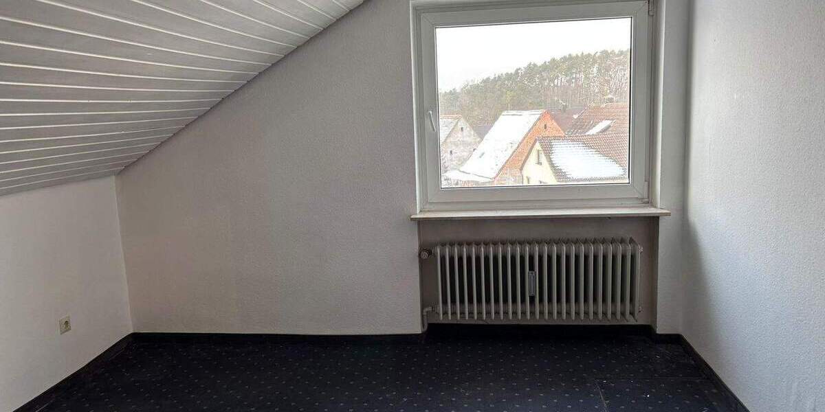 Etagenwohnung Hemhofen Zeckern - 3 Zimmer, 90 m&sup2;, 600&euro; | Angebot:25153370