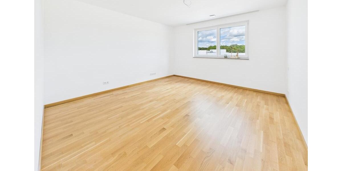 Große komfort Wohnung mit EBK und eigener ca. 25m² großer Dachterrasse 5 zimmer