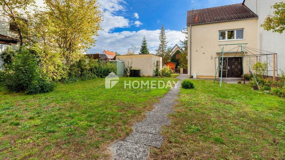 Ruhig gelegenes Reihenendhaus mit 3 Zimmern, Garage und viel Potenzial 3 zimmer