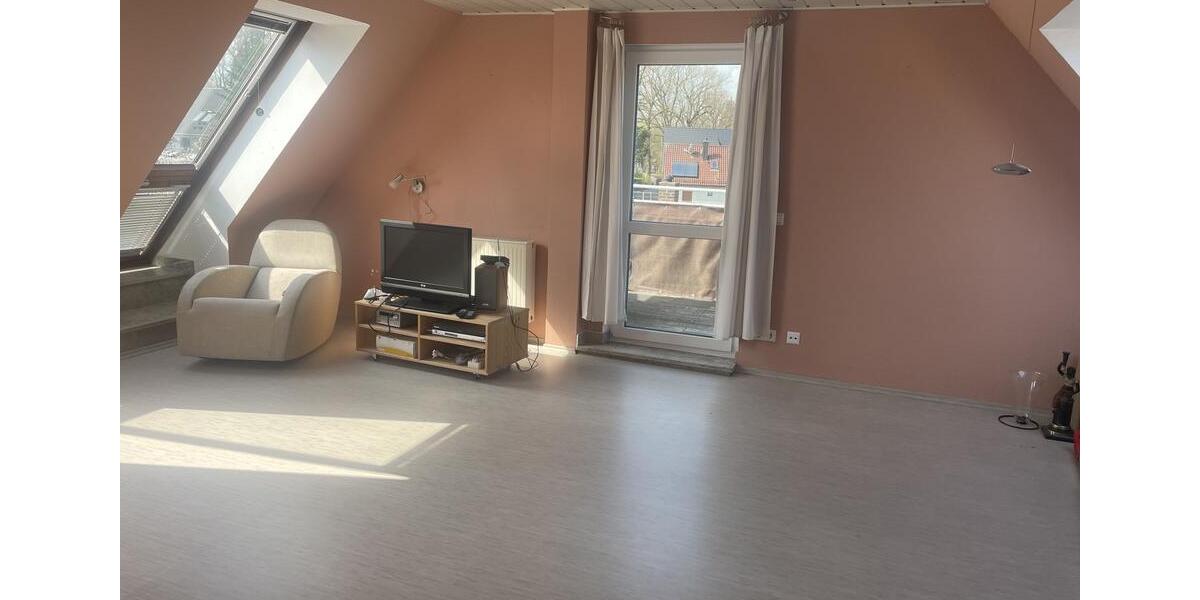 Dachgeschoßwohnung Nürnberg Holzheim - 2 Zimmer, 67 m&sup2;, 737&euro; | Angebot:26410373