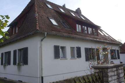 Haus zum Mieten in Behringersdorf 1.950 € 240 m²