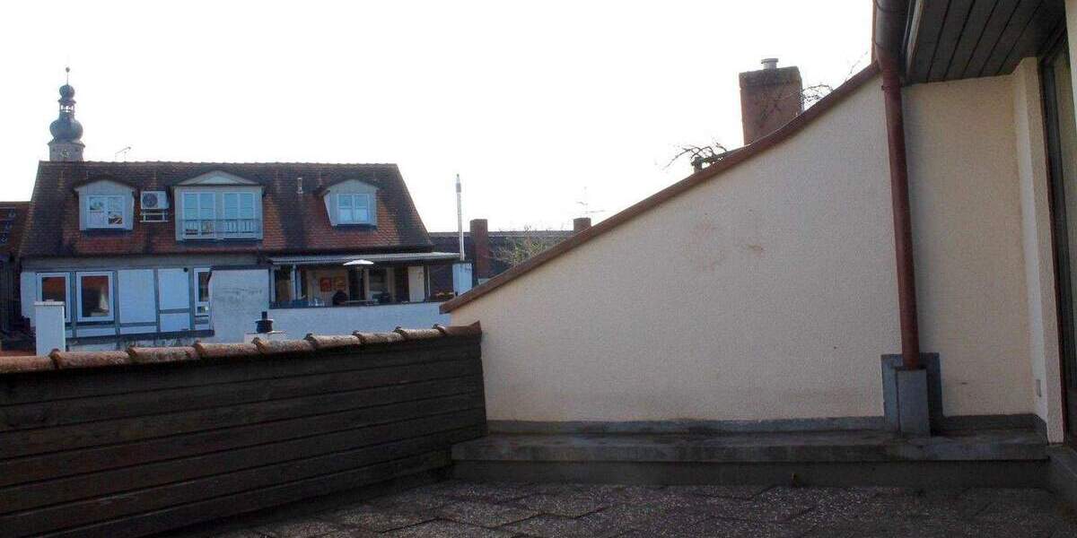 Etagenwohnung Erlangen Innenstadt - 3 Zimmer, 87 m&sup2;, 392.000&euro; | Angebot:25819677