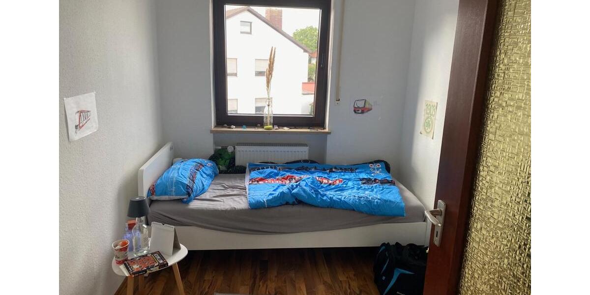 Etagenwohnung Fürth Bislohe - 3 Zimmer, 83 m&sup2;, 970&euro; | Angebot:27544363