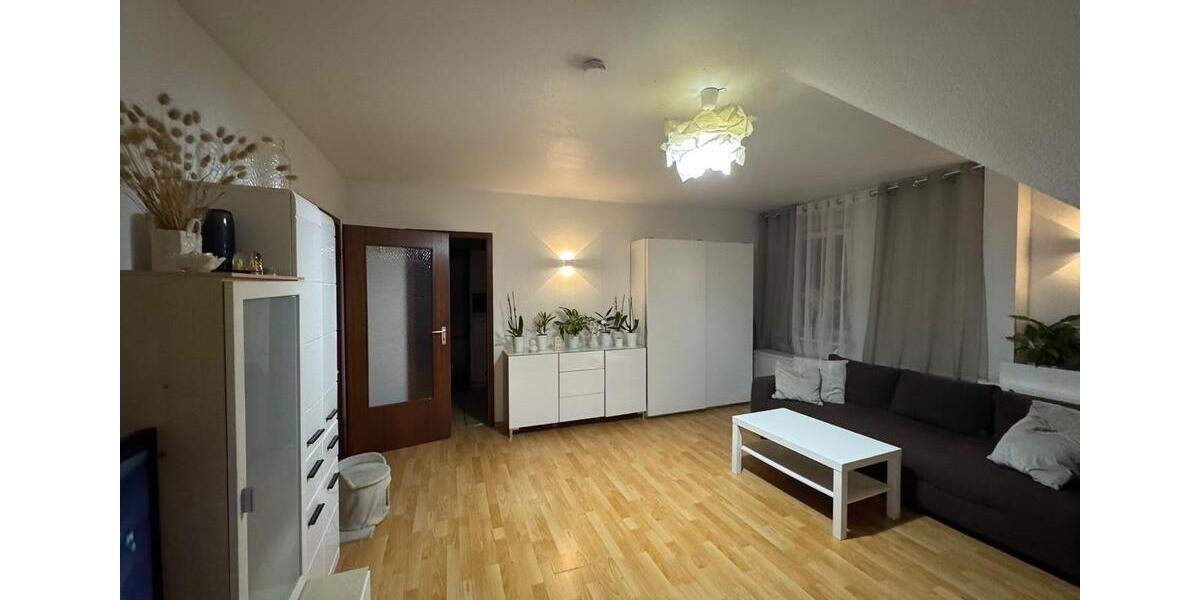 Dachgeschoßwohnung Nürnberg Hasenbuck - 2.5 Zimmer, 67 m&sup2;, 239.000&euro; | Angebot:27464103