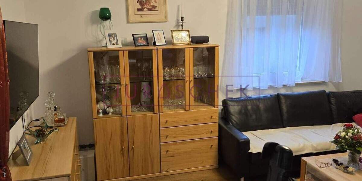 Etagenwohnung Nürnberg Werderau - 2 Zimmer, 70 m&sup2;, 210.000&euro; | Angebot:25801020
