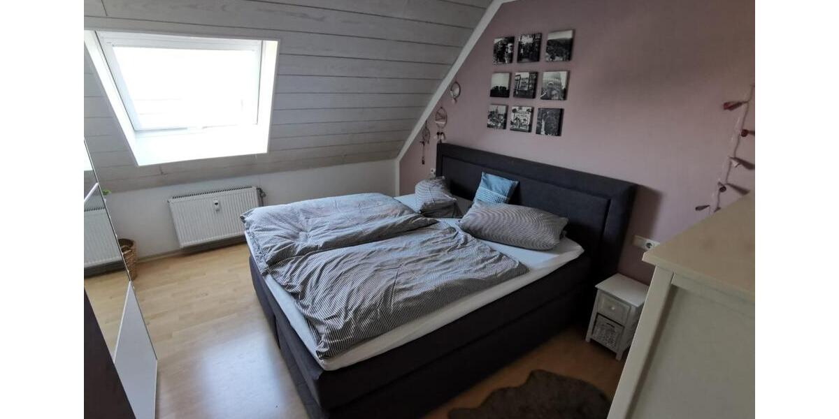 Dachgeschoßwohnung Forchheim - 3 Zimmer, 73 m&sup2;, 860&euro; | Angebot:25238332