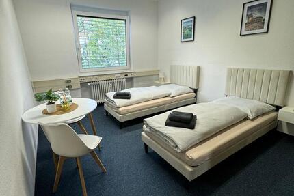 Beherbergungsbetrieb 6€m2 - komplett eingerichtet zimmer
